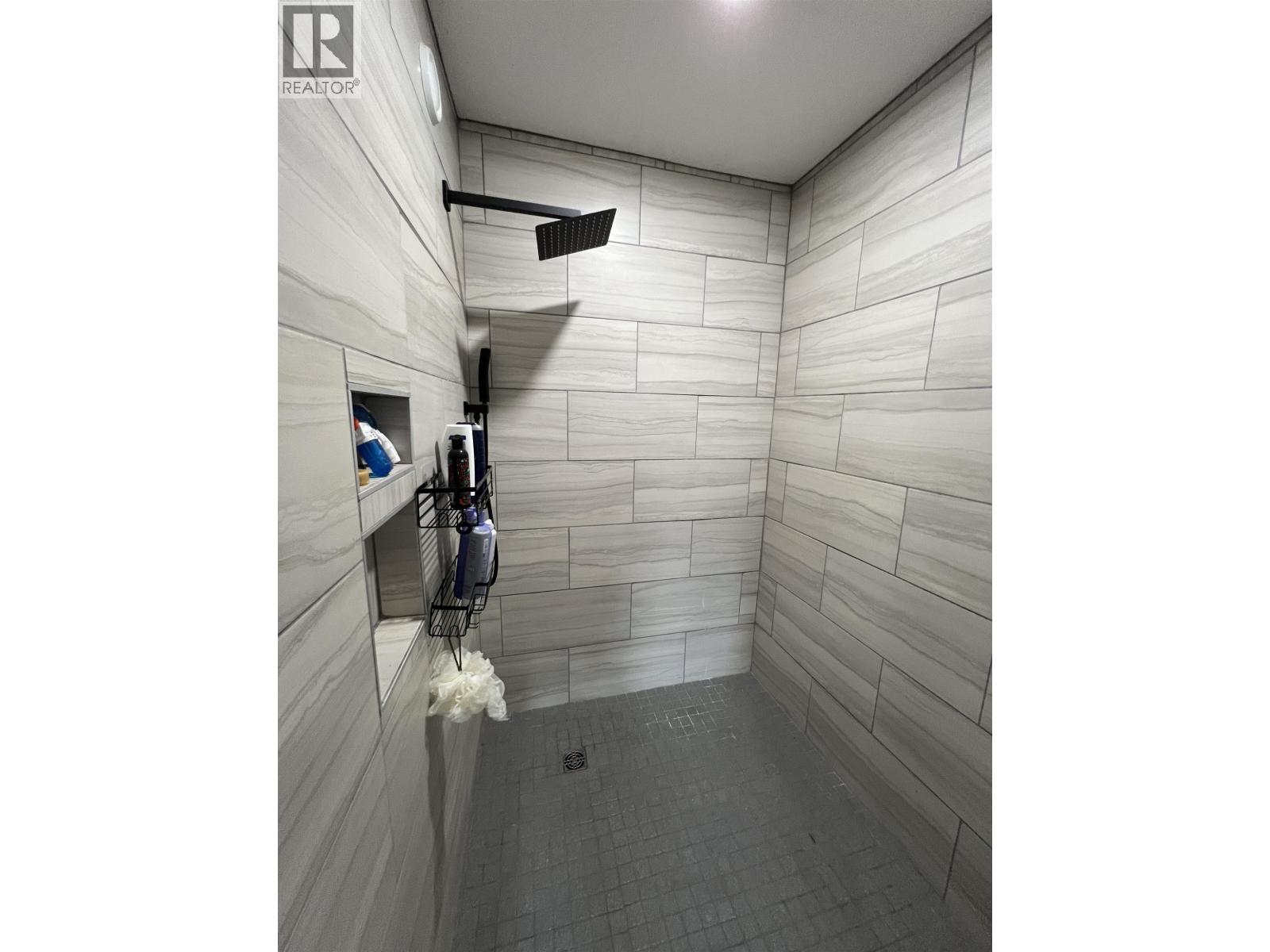 5201 HALLMARK CRESCENT, Fort Nelson