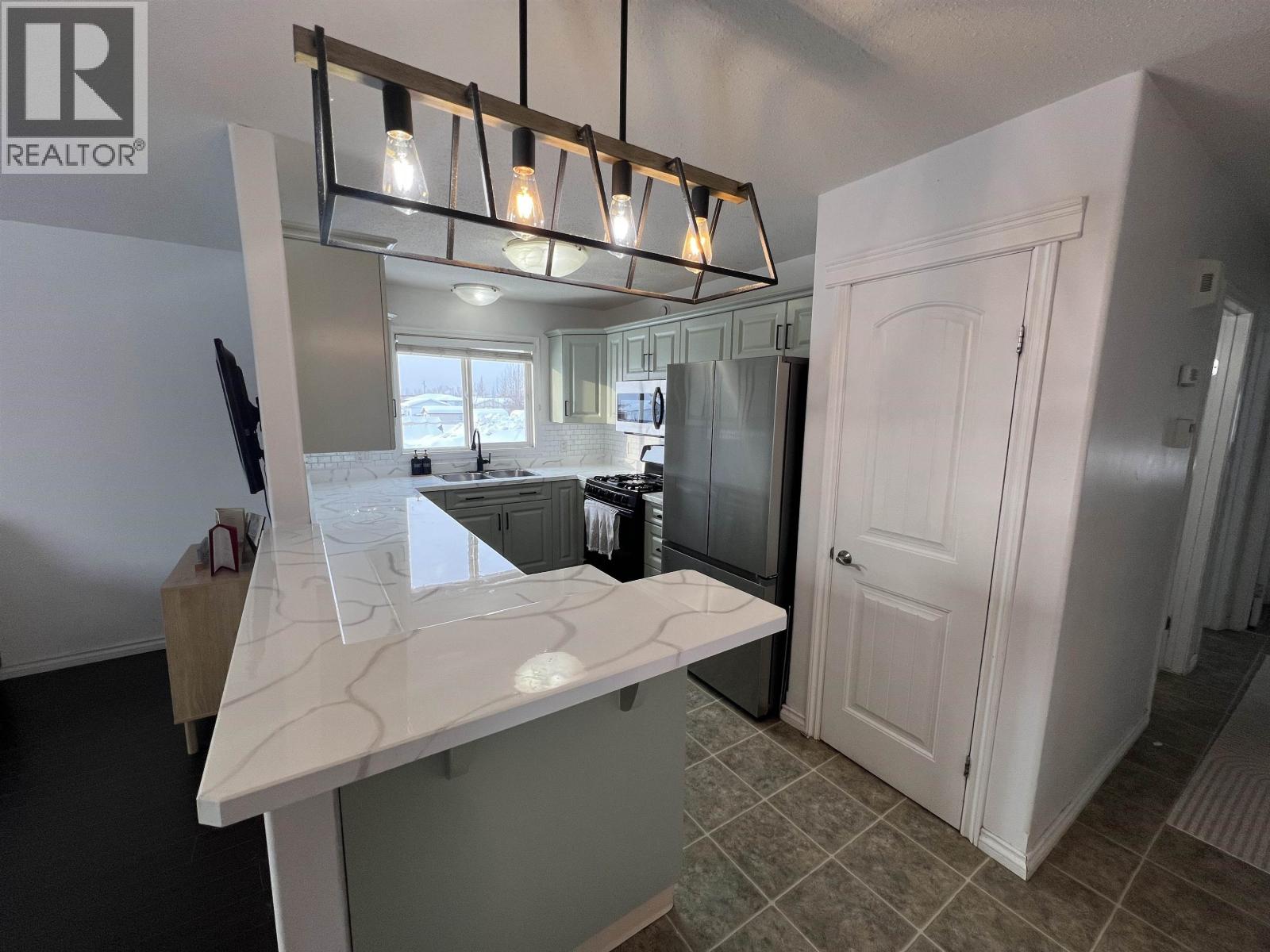 5201 HALLMARK CRESCENT, Fort Nelson