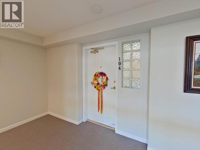 104-4685 JOYCE AVE, Powell River