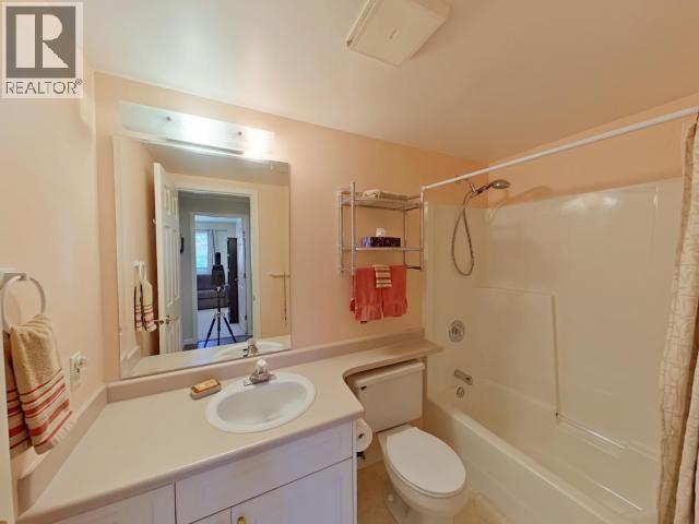 104-4685 JOYCE AVE, Powell River