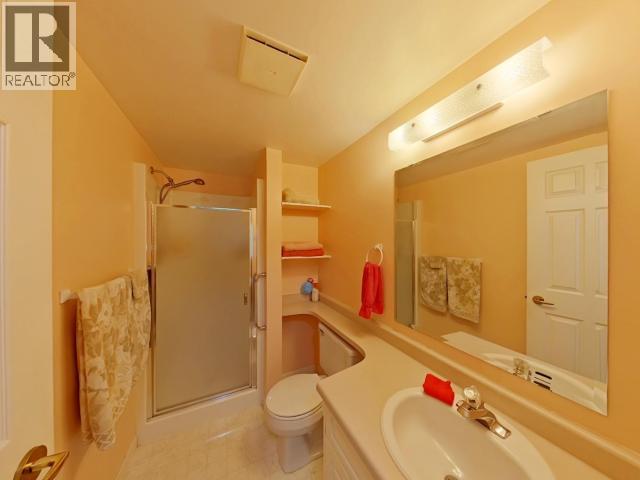 104-4685 JOYCE AVE, Powell River