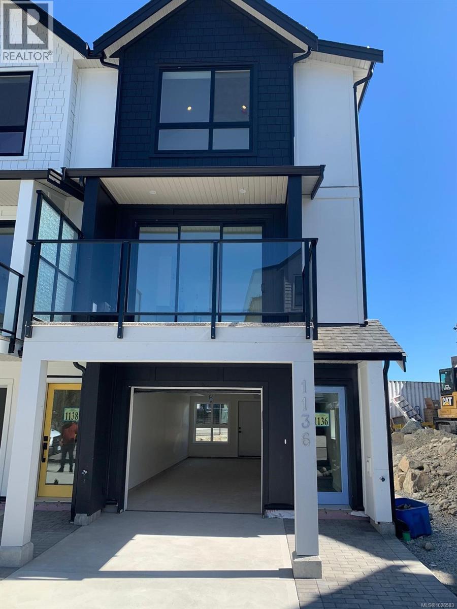 1136 PULLMAN CLOSE - 5