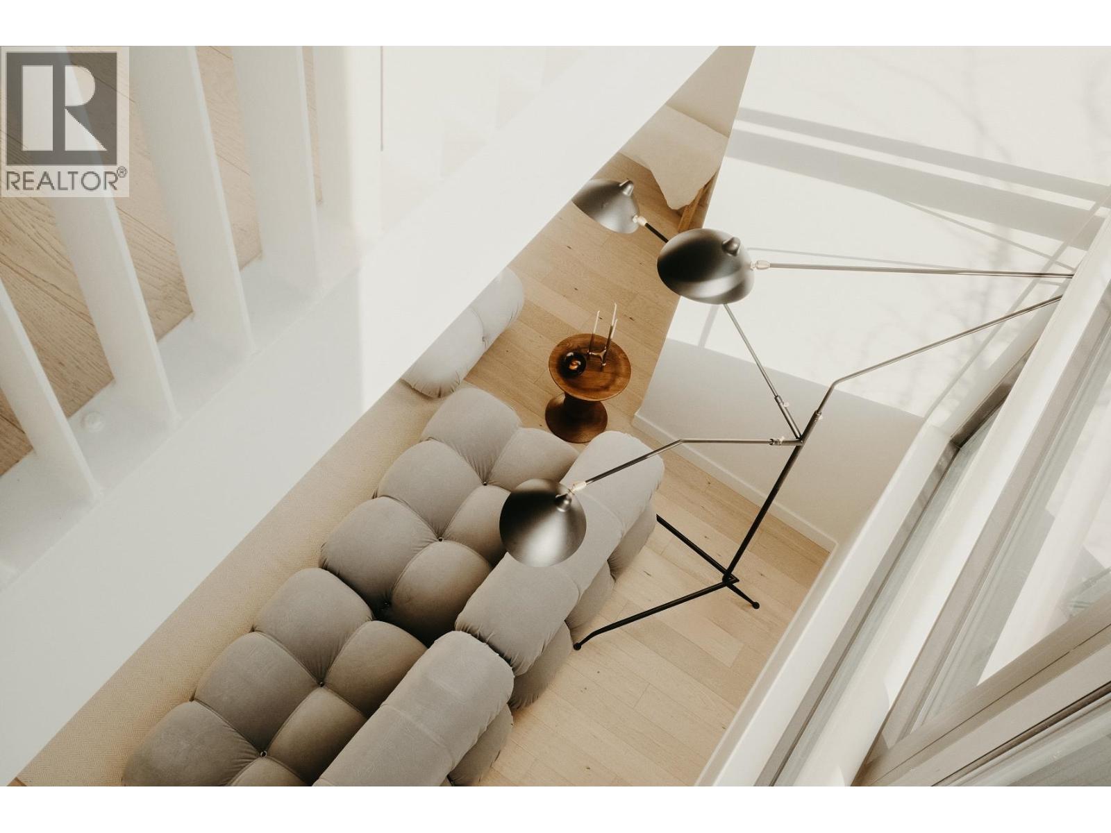 5 6 W 17TH AVENUE, Vancouver