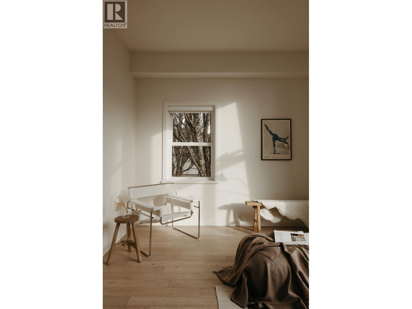 5 6 W 17TH AVENUE, Vancouver