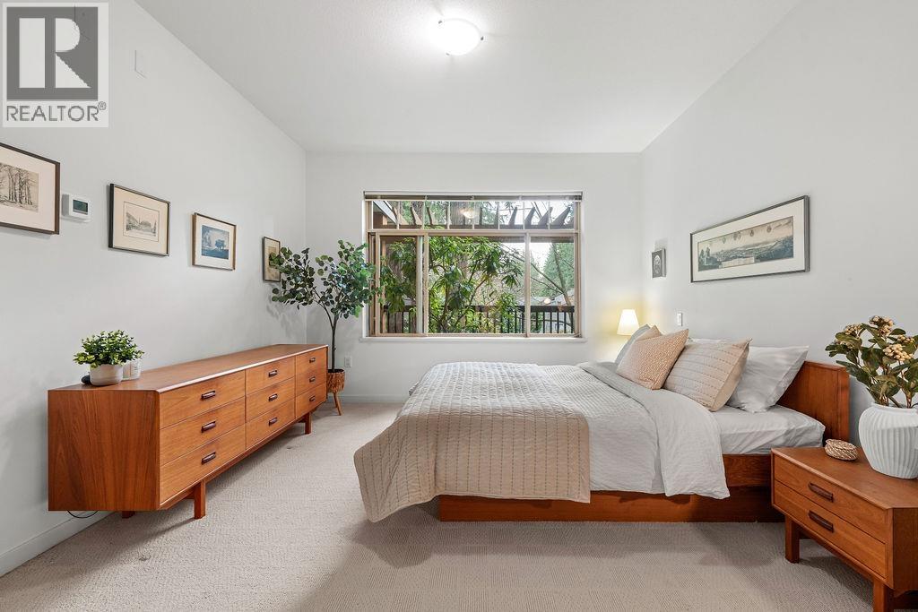 106 3125 CAPILANO CRESCENT, North Vancouver