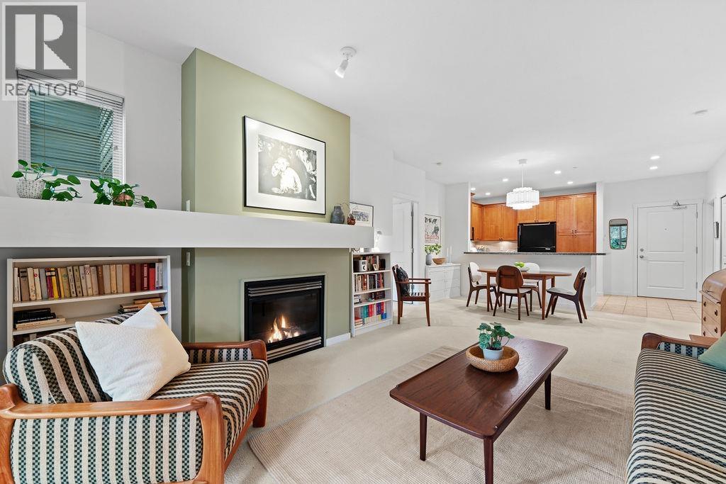 106 3125 CAPILANO CRESCENT, North Vancouver