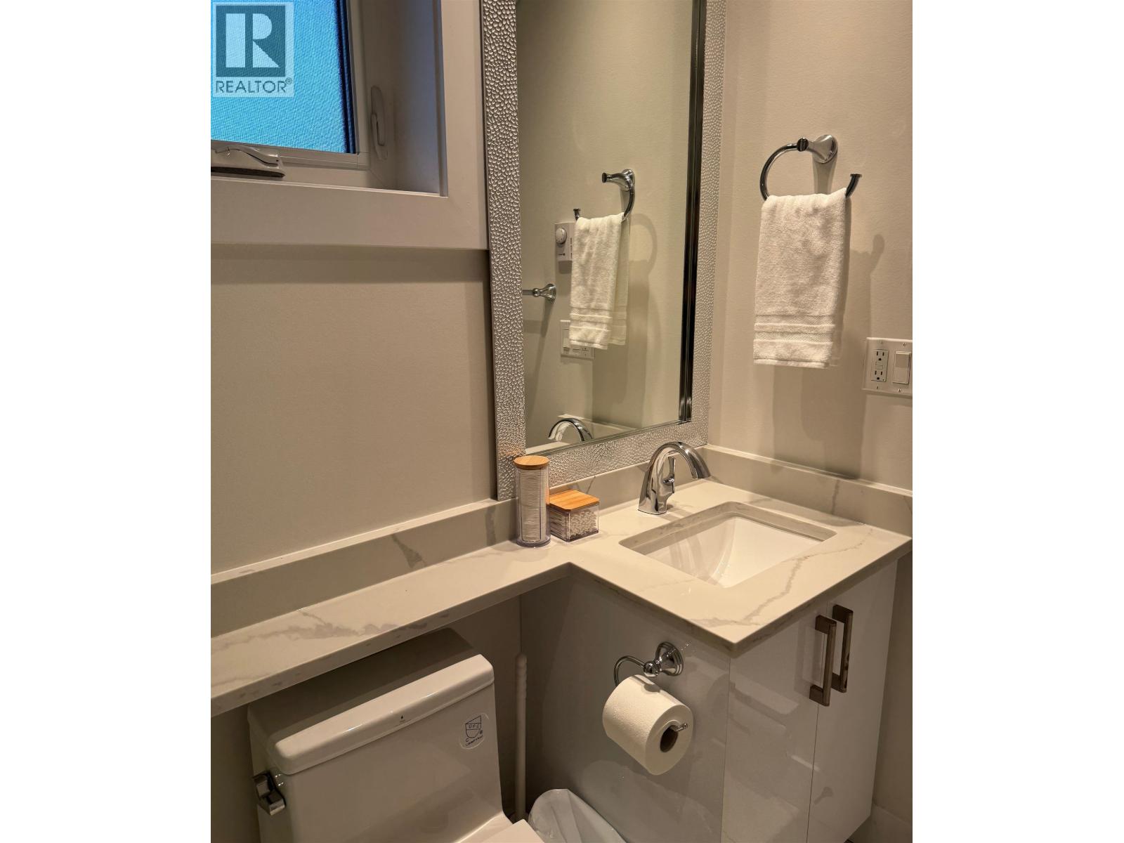 1 Bed, 1 Bath House for Rent in Vancouver – 4373 ONTARIO STREET, Vancouver - Image 10
