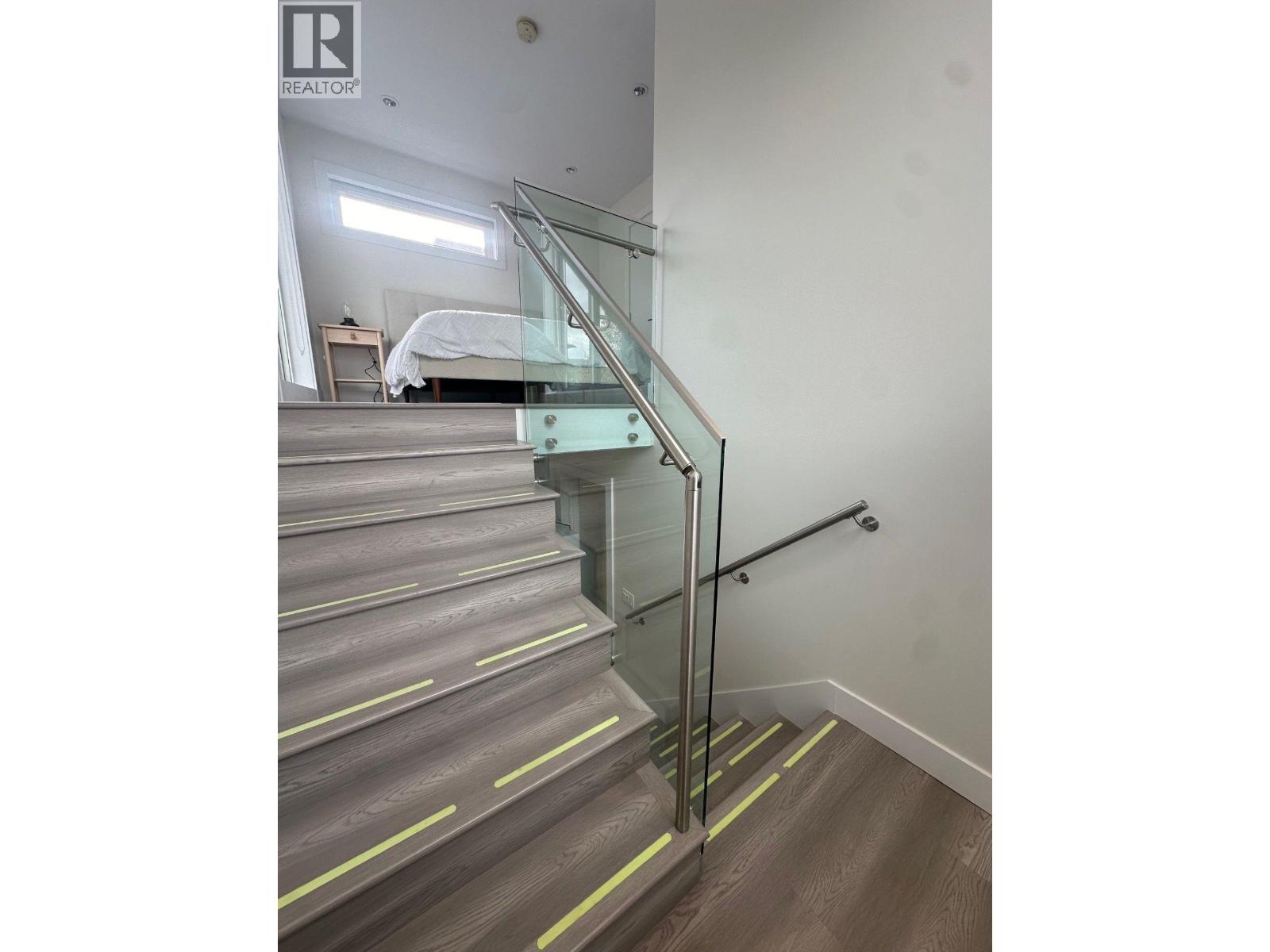 1 Bed, 1 Bath House for Rent in Vancouver – 4373 ONTARIO STREET, Vancouver - Image 9