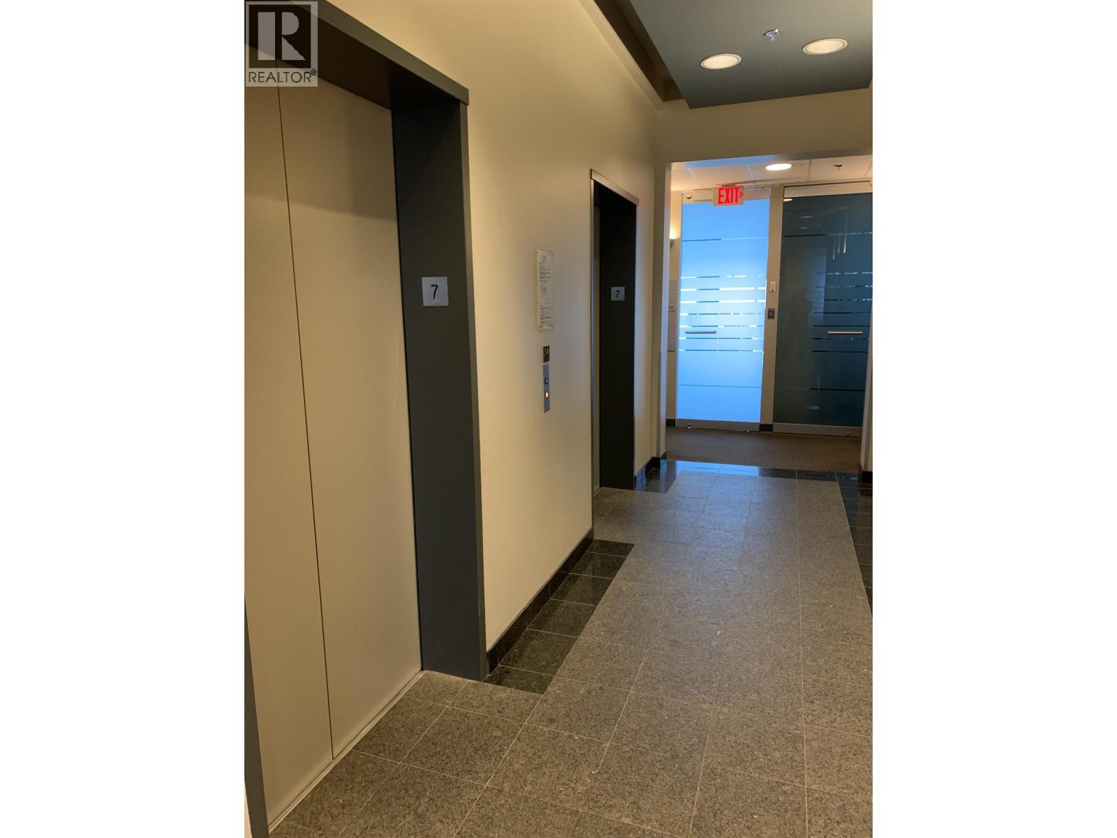 713 938 HOWE STREET, Vancouver — photo 3