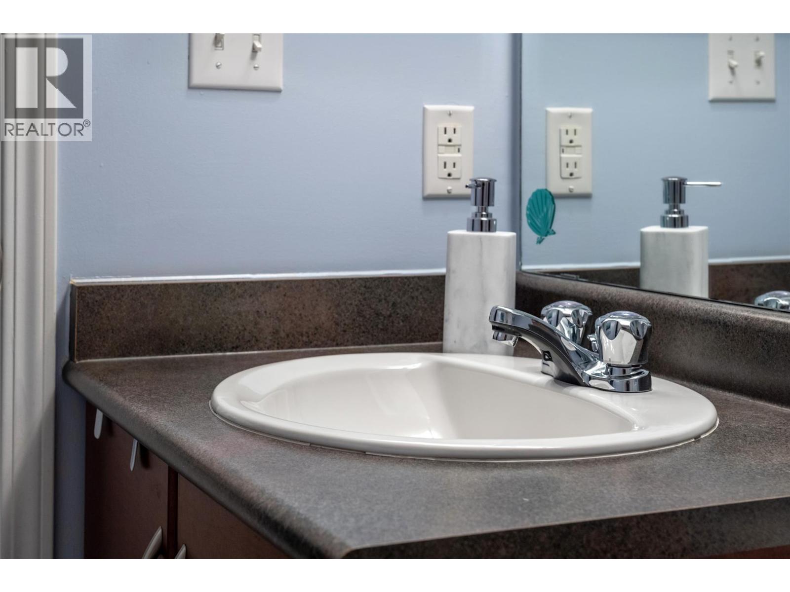 205 Third Avenue Unit# 1201, Invermere