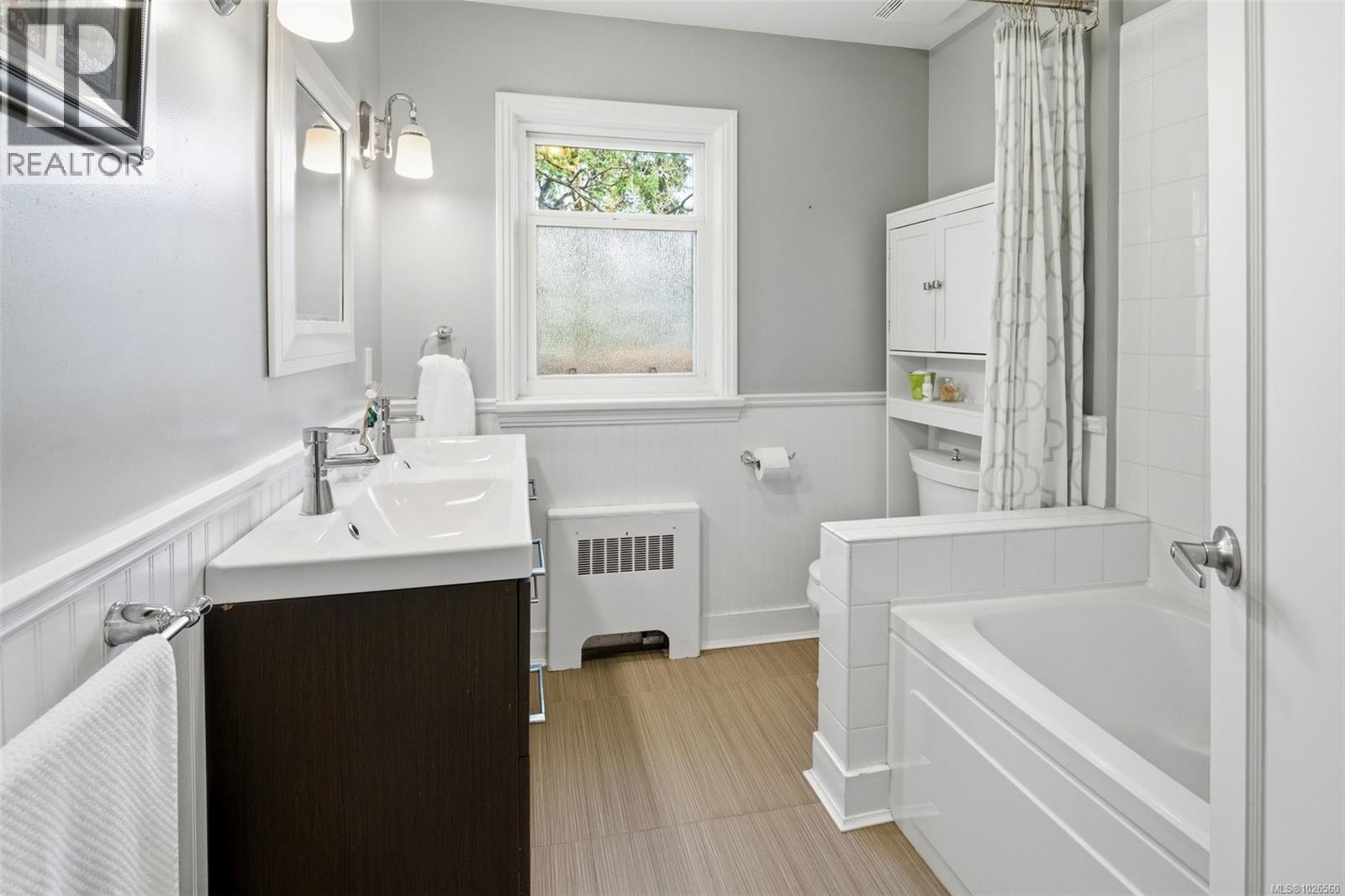  3511 Salsbury Way, Saanich