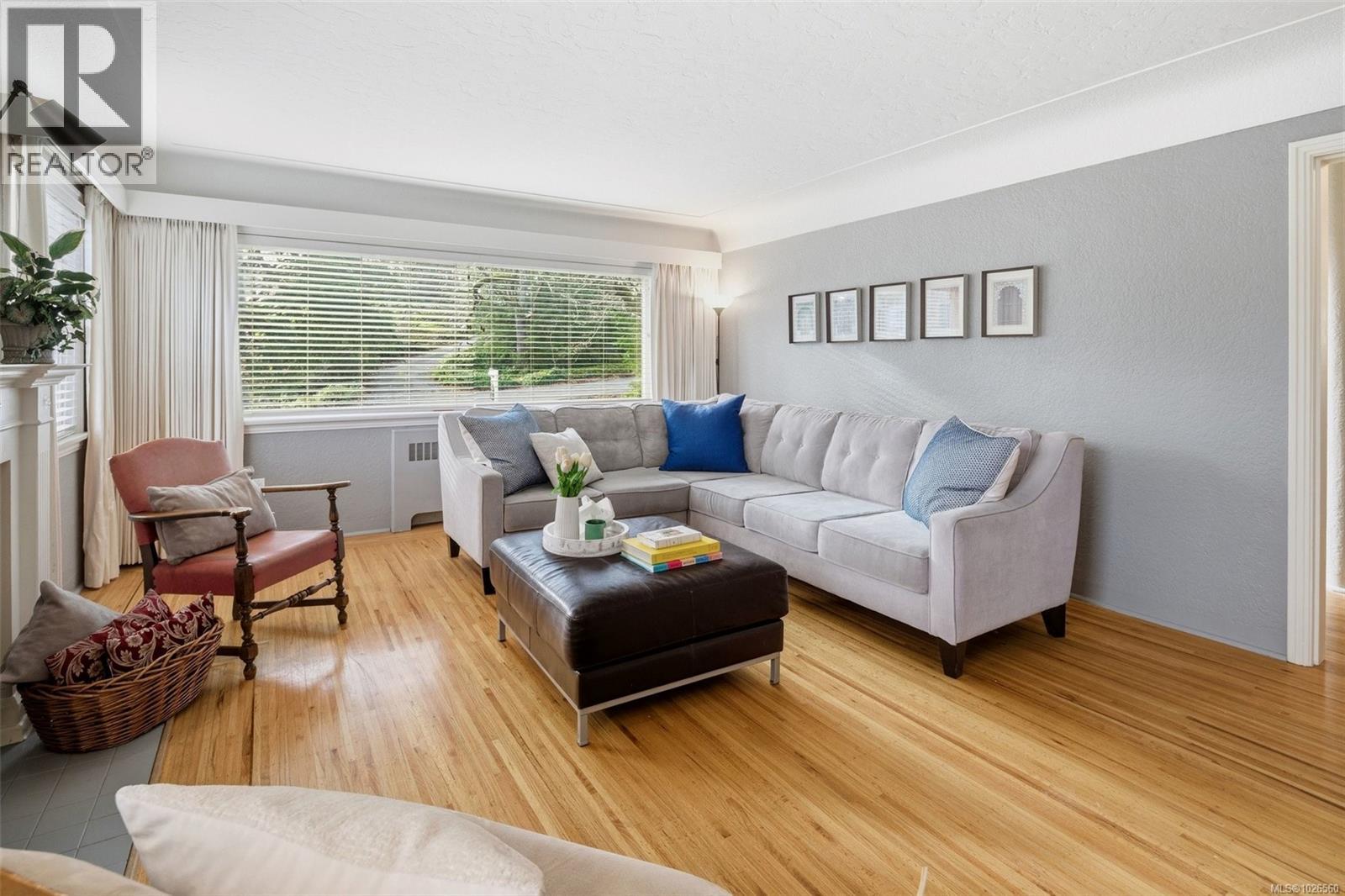  3511 Salsbury Way, Saanich