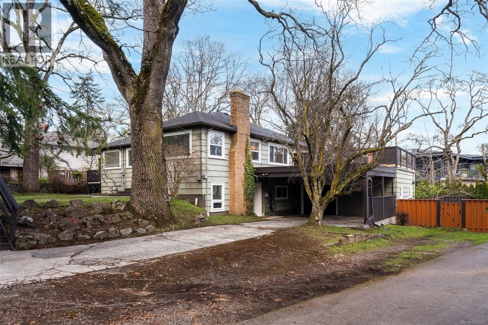  3511 Salsbury Way, Saanich