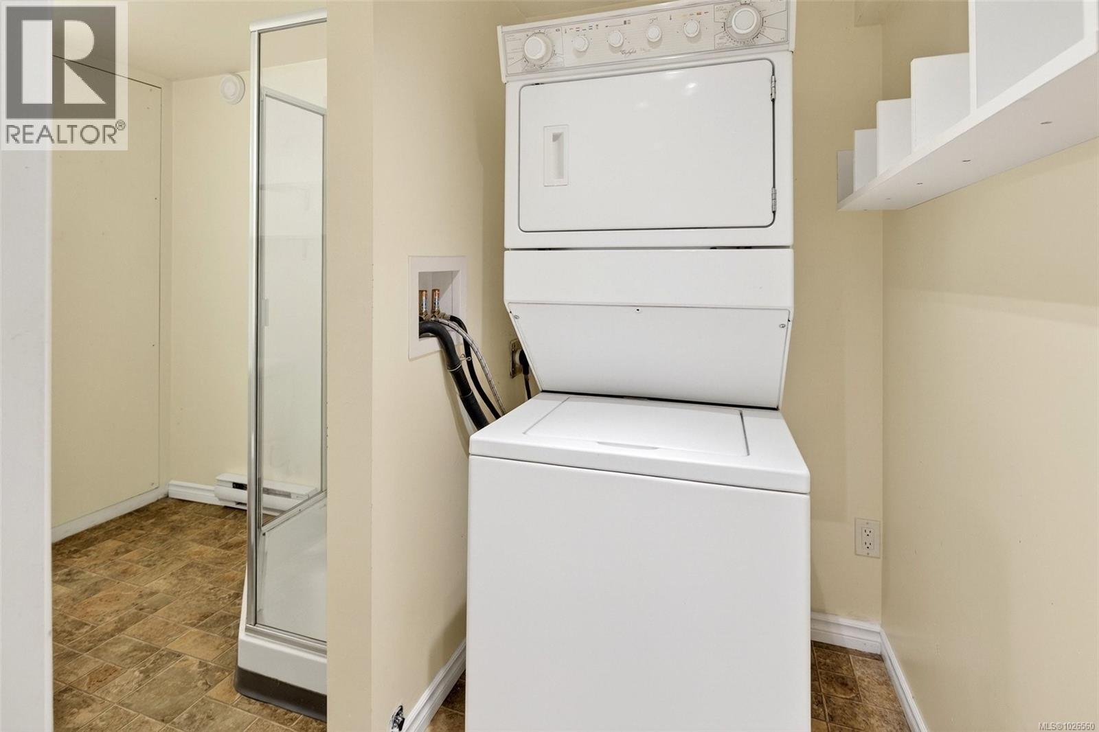  3511 Salsbury Way, Saanich