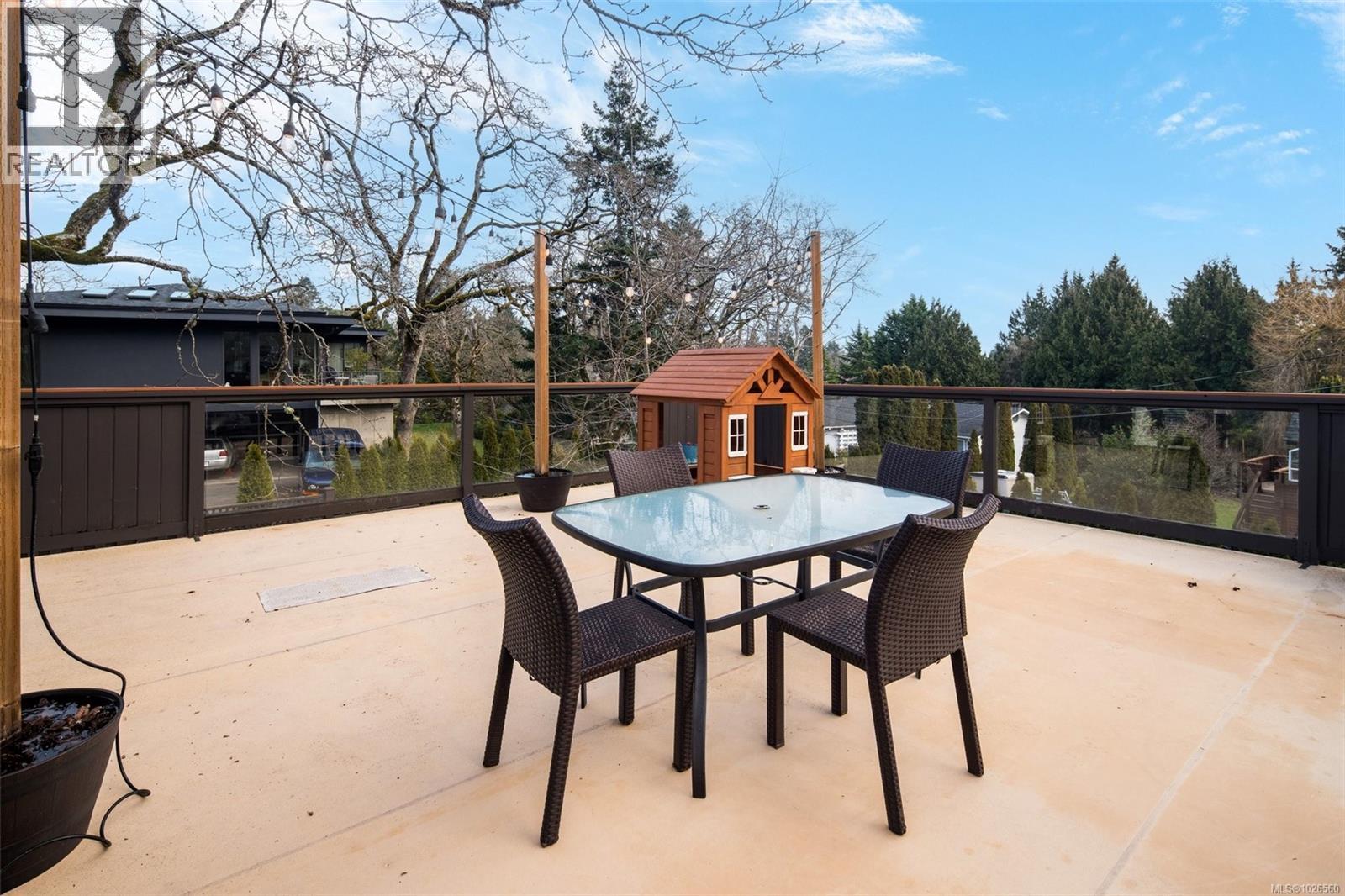  3511 Salsbury Way, Saanich