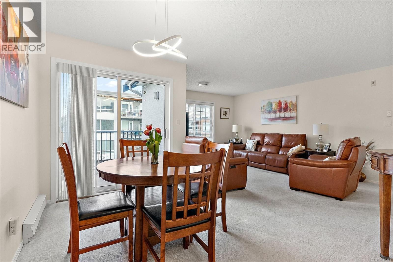 301 2421 Sidney Ave, Sidney