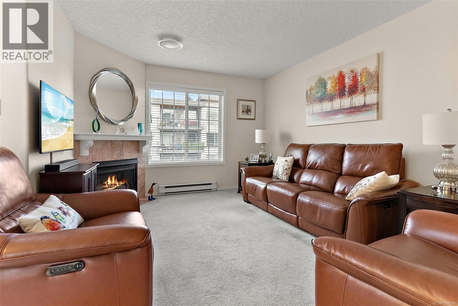 301 2421 Sidney Ave, Sidney