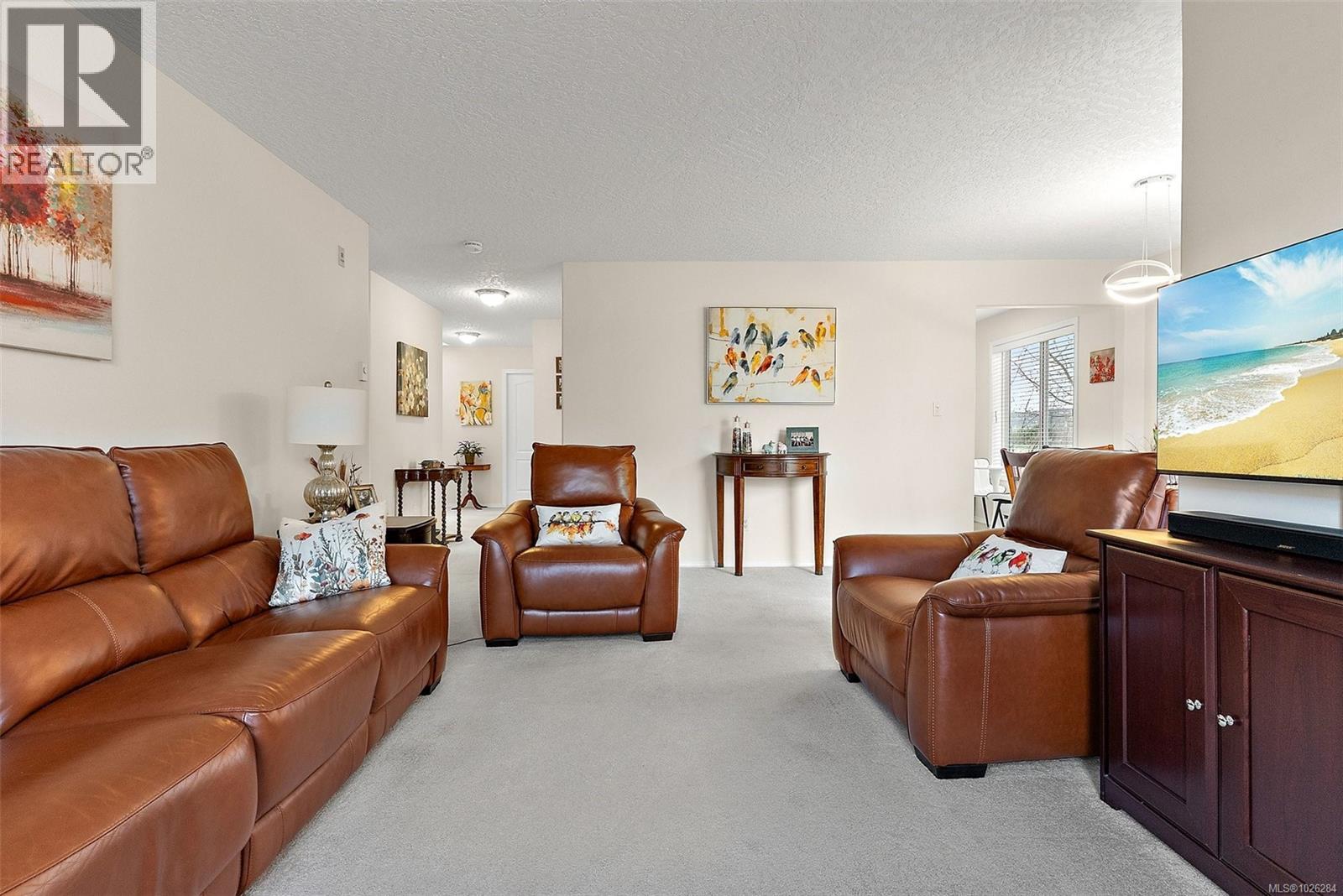 301 2421 Sidney Ave, Sidney