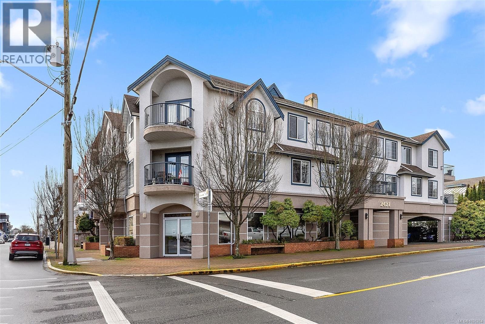 301 2421 Sidney Ave - Photo 2 of 29, Sidney, British Columbia