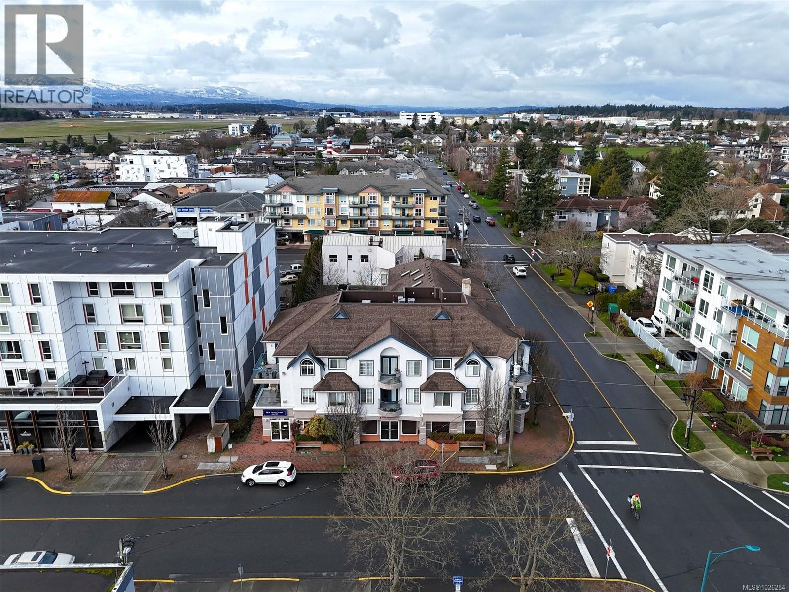 301 2421 Sidney Ave, Sidney