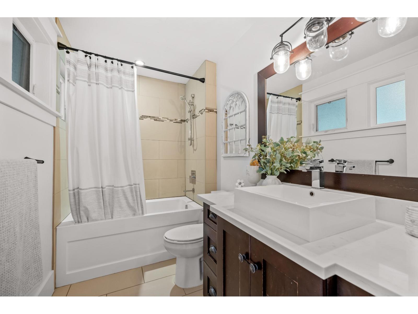 20492 43 AVENUE, Langley