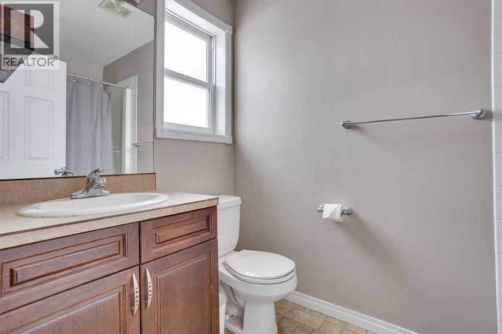 100 Saline Creek Way, Fort McMurray