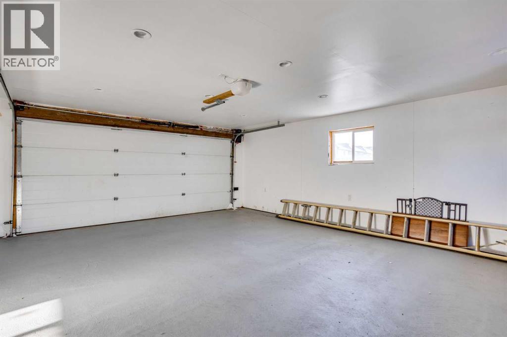 100 Saline Creek Way, Fort McMurray