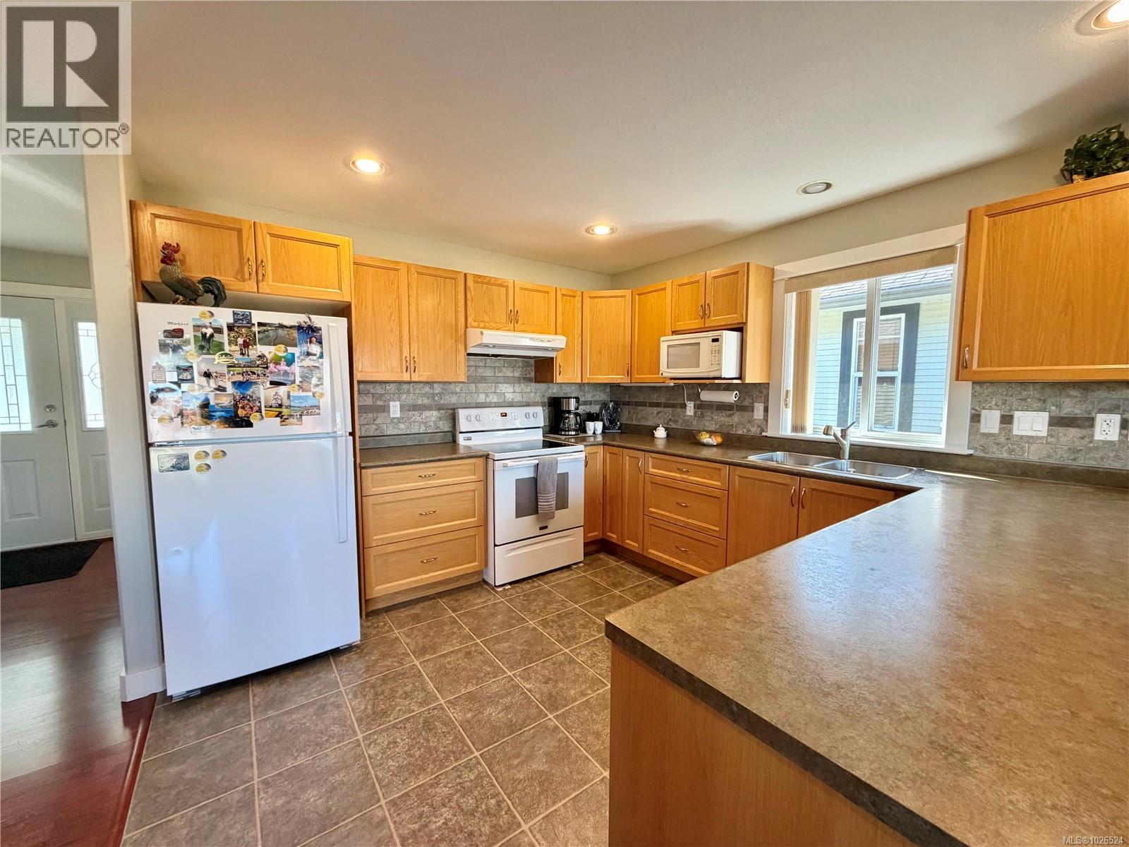 166 Brind'amour Dr, Campbell River