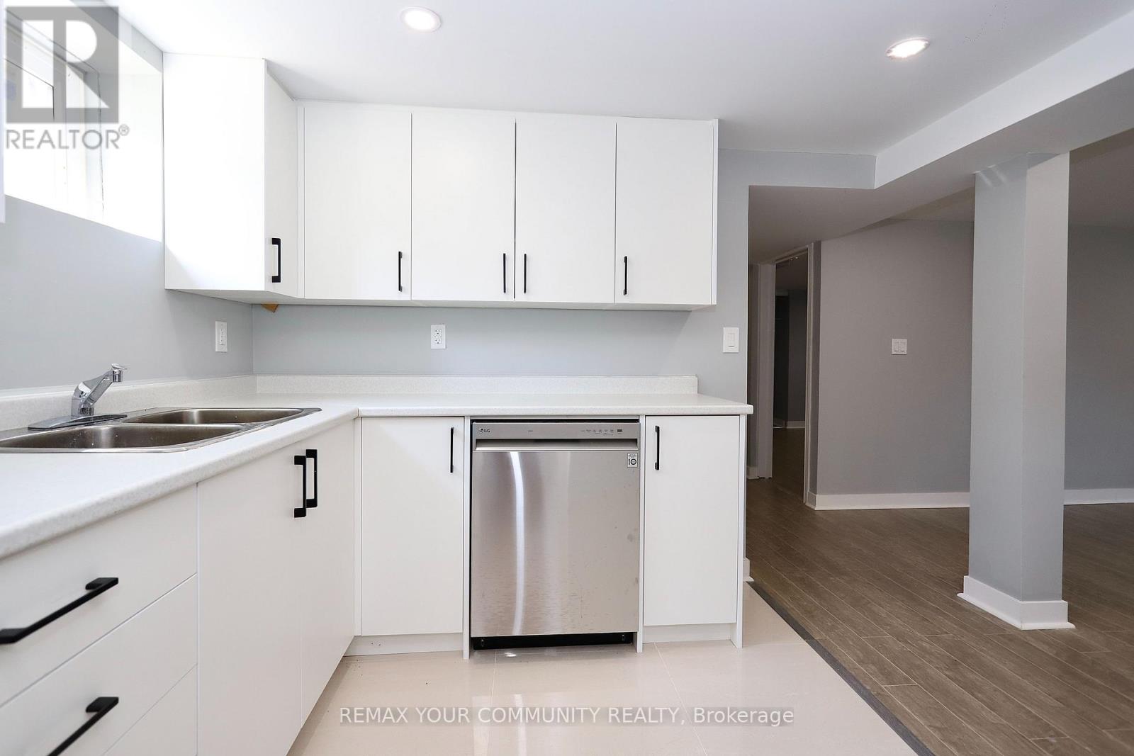 885 MYERS STREET - Photo 4 of 31, Oshawa (Lakeview), Ontario