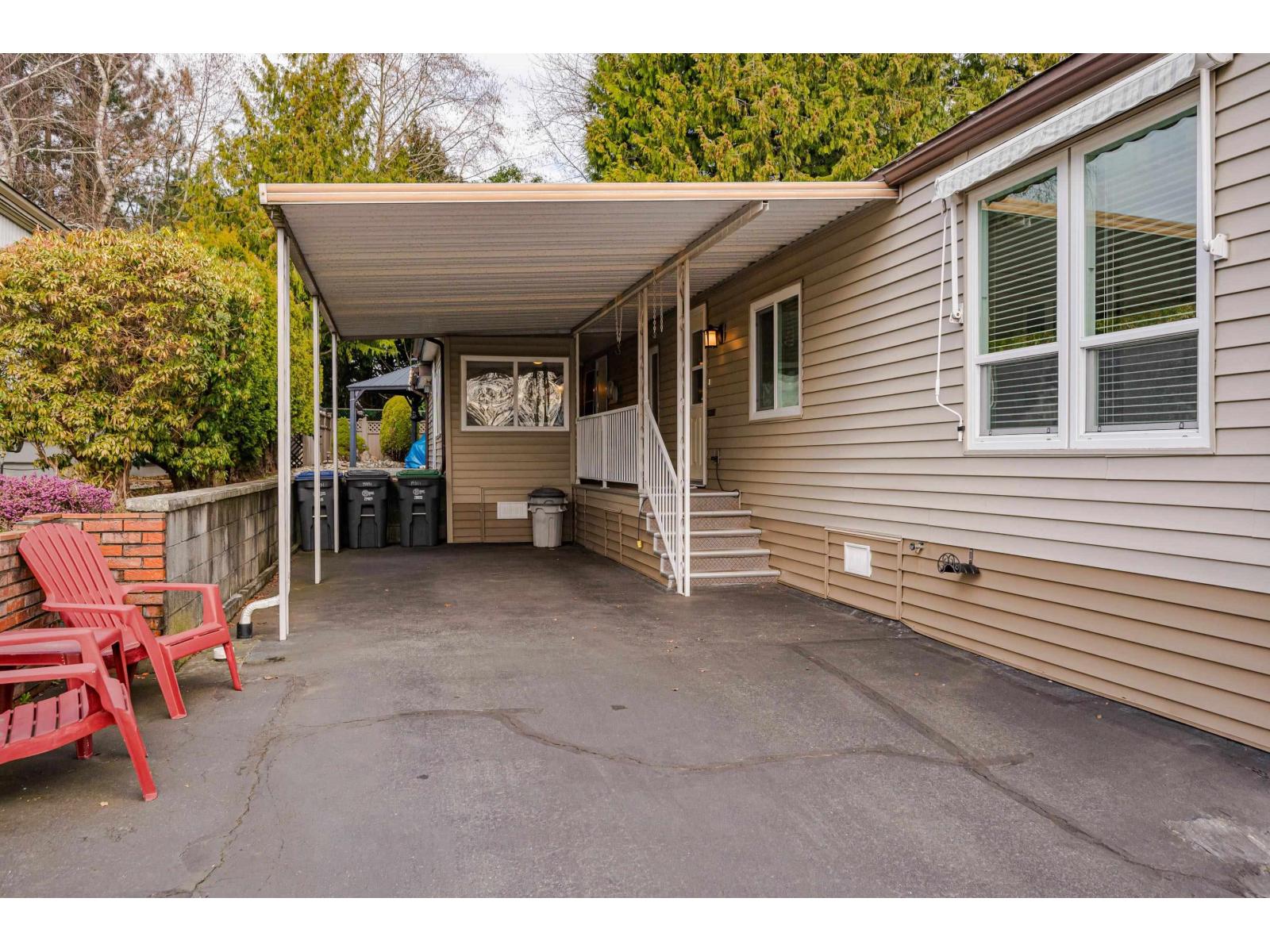 15851 SUFFOLK ROAD, Surrey