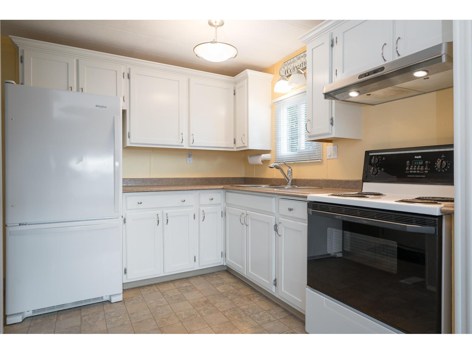 15851 SUFFOLK ROAD, Surrey