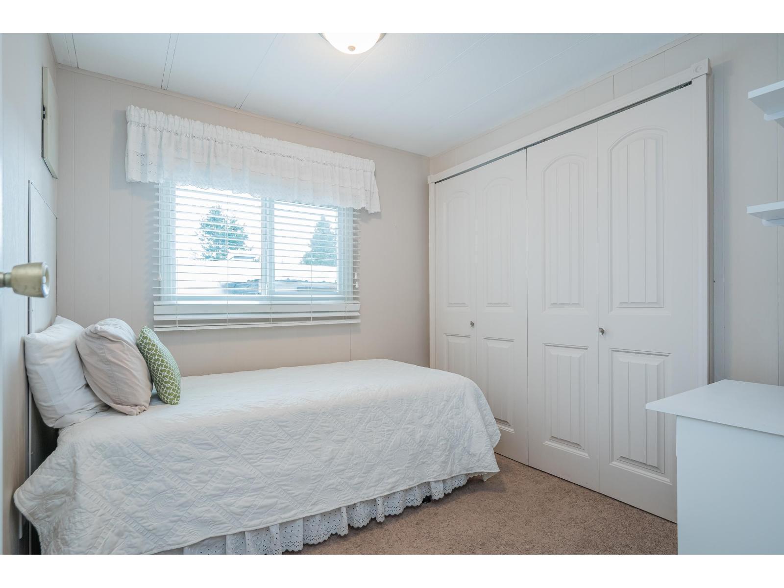 15851 SUFFOLK ROAD, Surrey