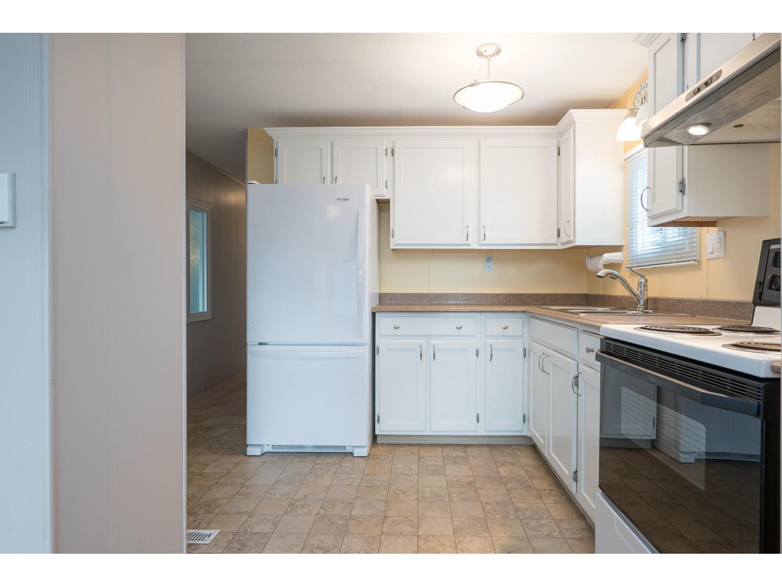 15851 SUFFOLK ROAD, Surrey