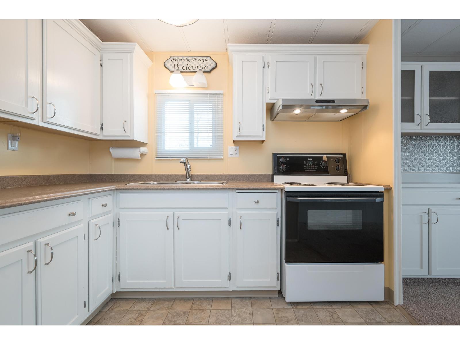 15851 SUFFOLK ROAD, Surrey