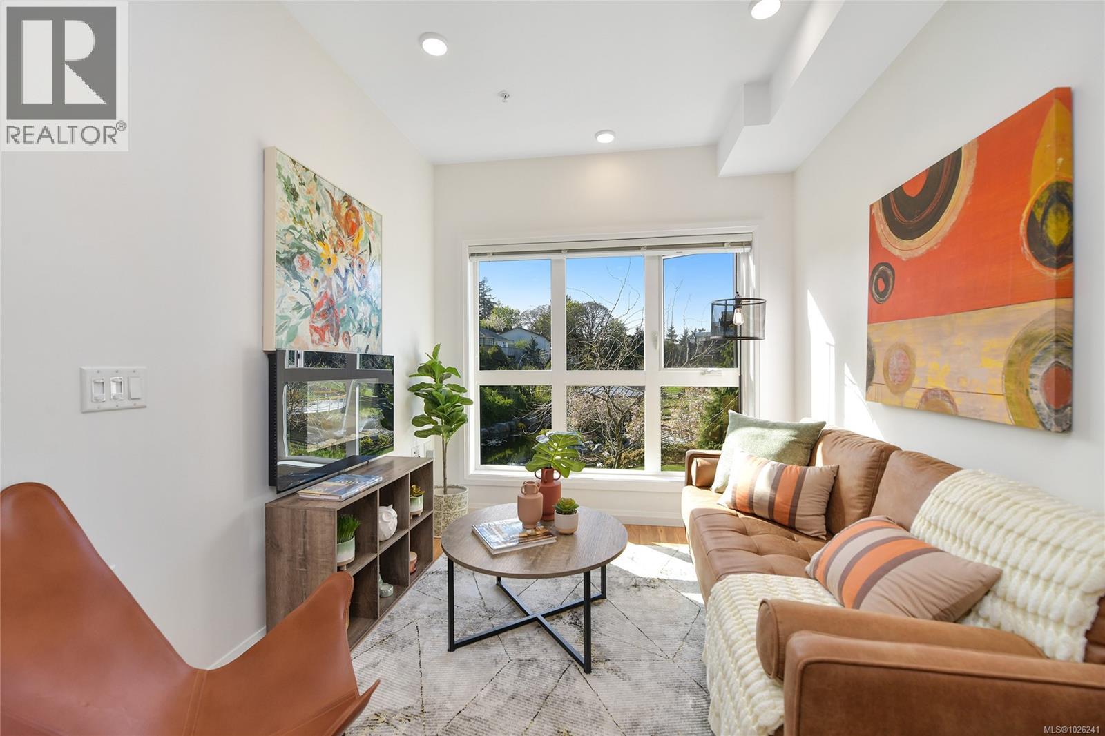 209 745 Travino Lane, Saanich