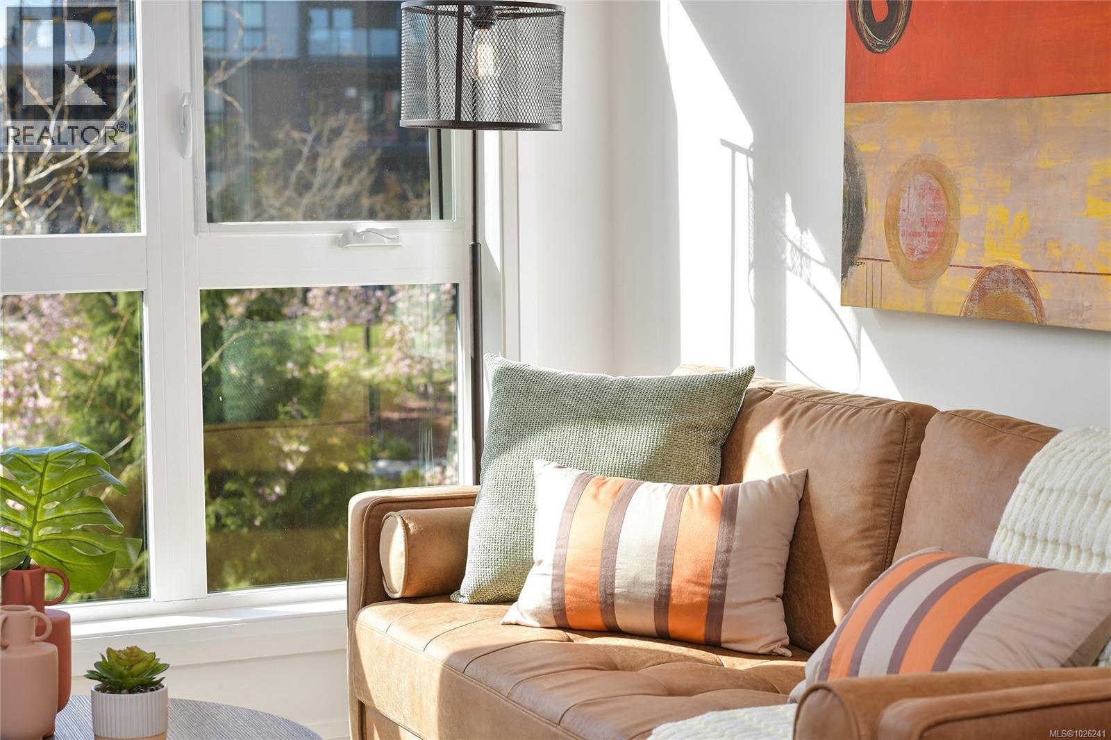 209 745 Travino Lane, Saanich