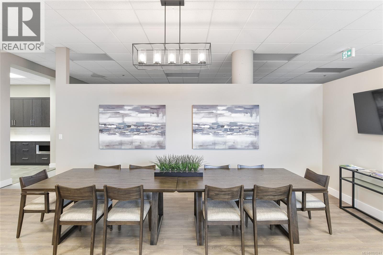 209 745 Travino Lane, Saanich