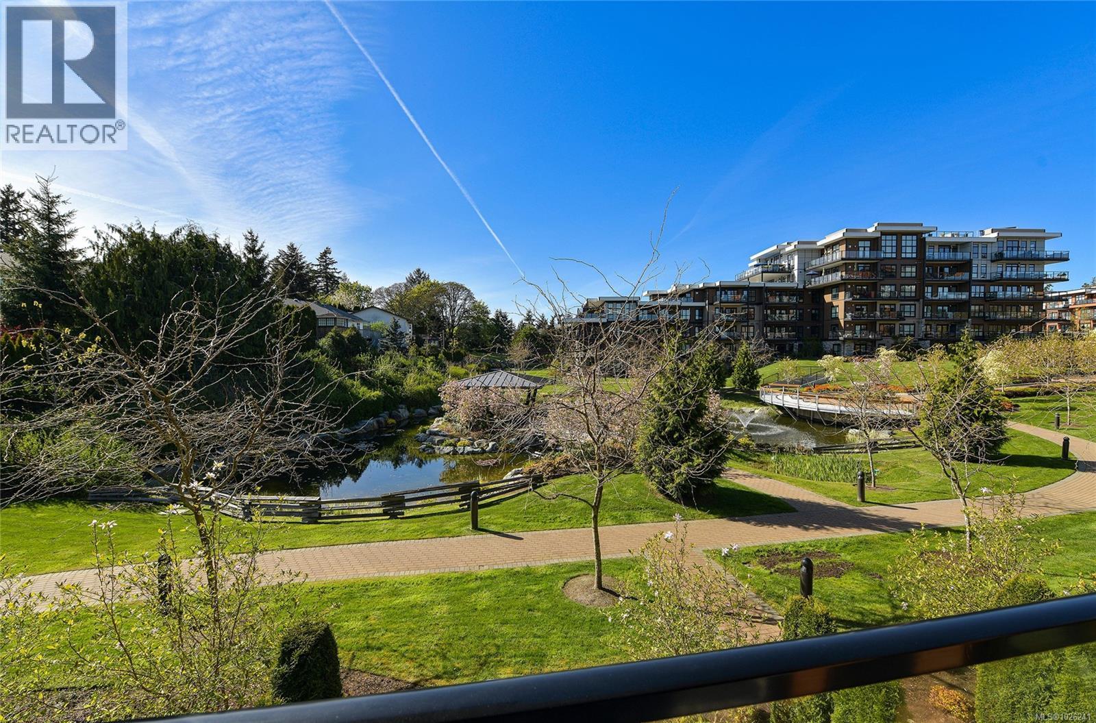 209 745 Travino Lane, Saanich