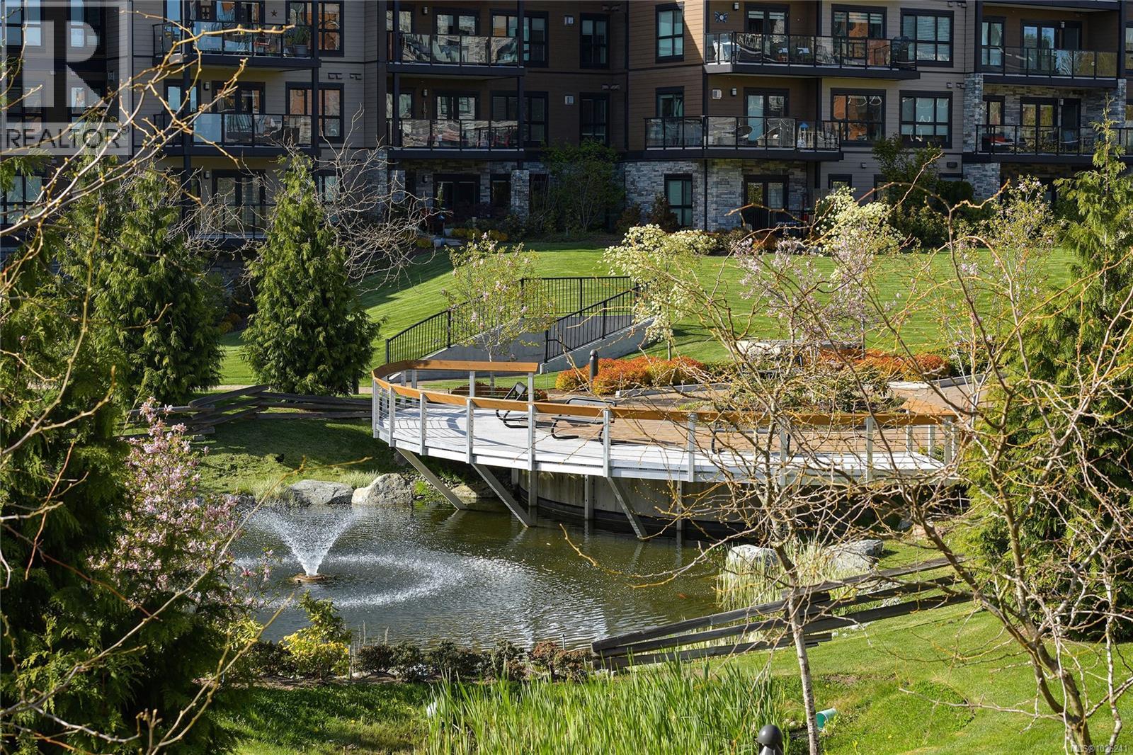 209 745 Travino Lane, Saanich