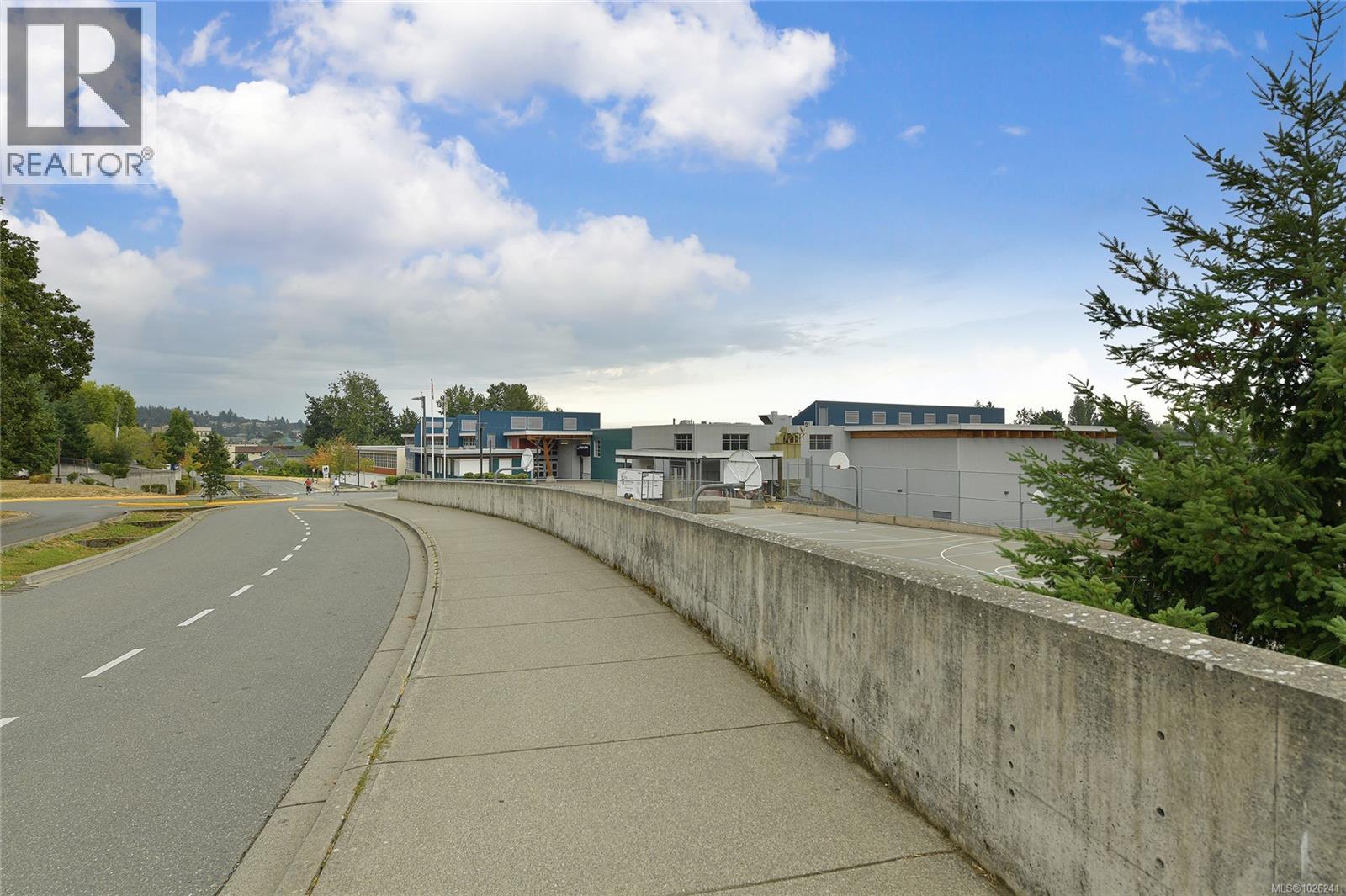 209 745 Travino Lane, Saanich