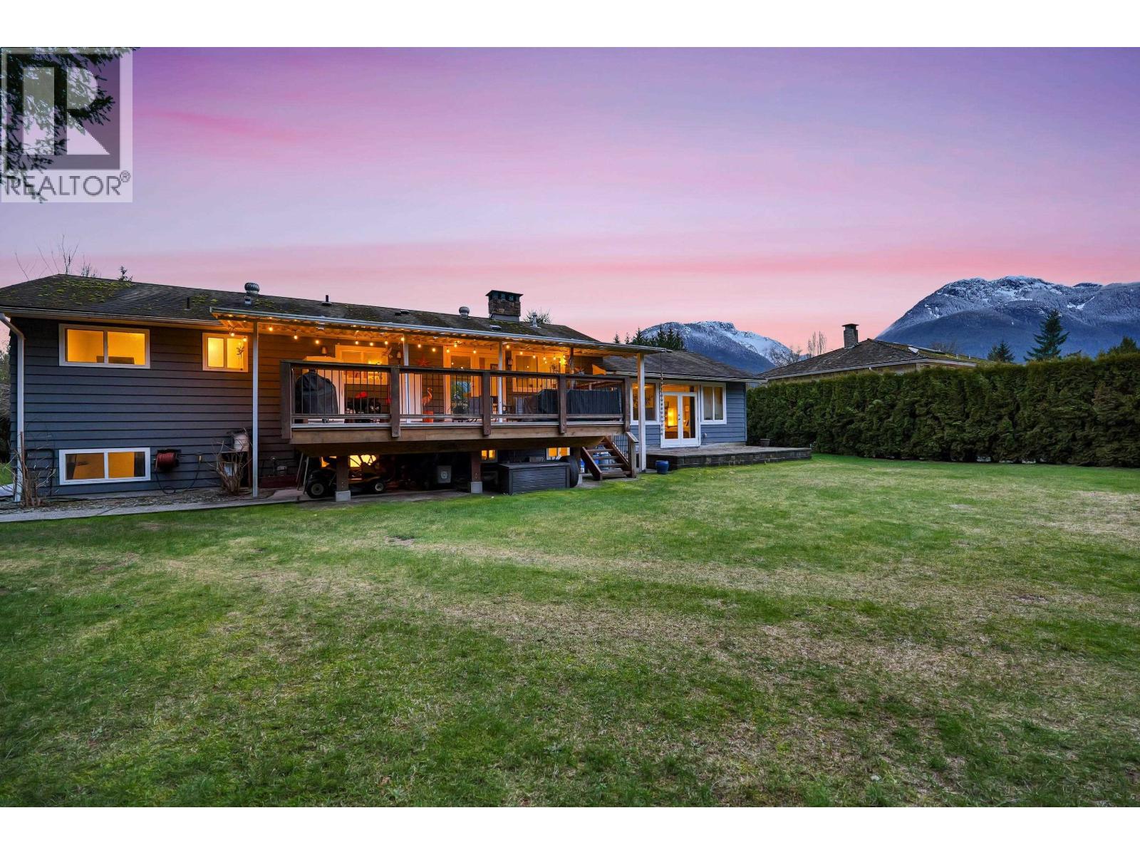 2278 READ PLACE, Squamish