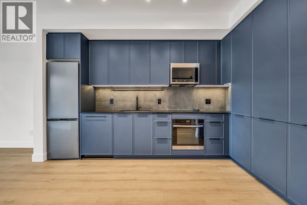 214 3055 MURRAY STREET, Port Moody