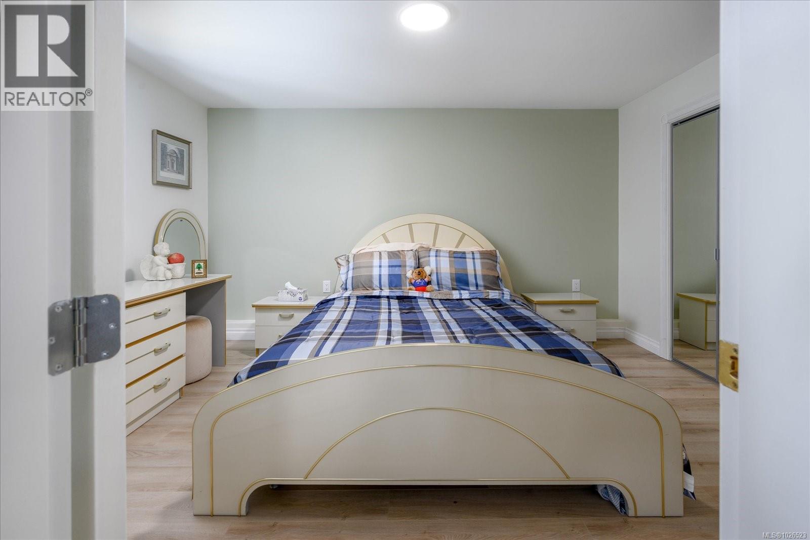 1701 Morden Rd - 28