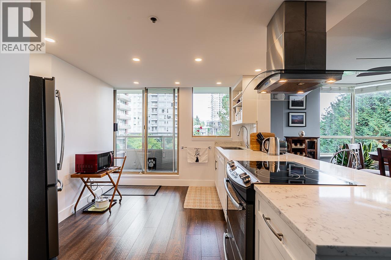 402 728 FARROW STREET, Coquitlam