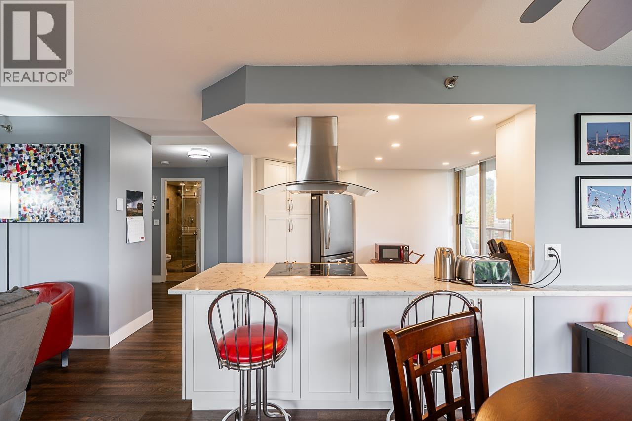 402 728 FARROW STREET, Coquitlam