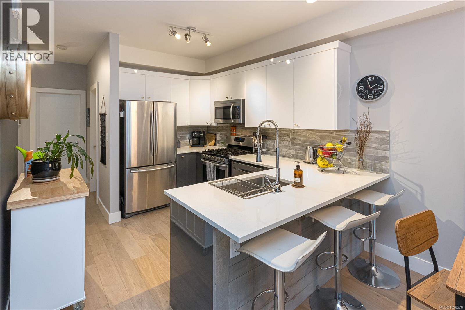 106 679 Wagar Ave, Langford