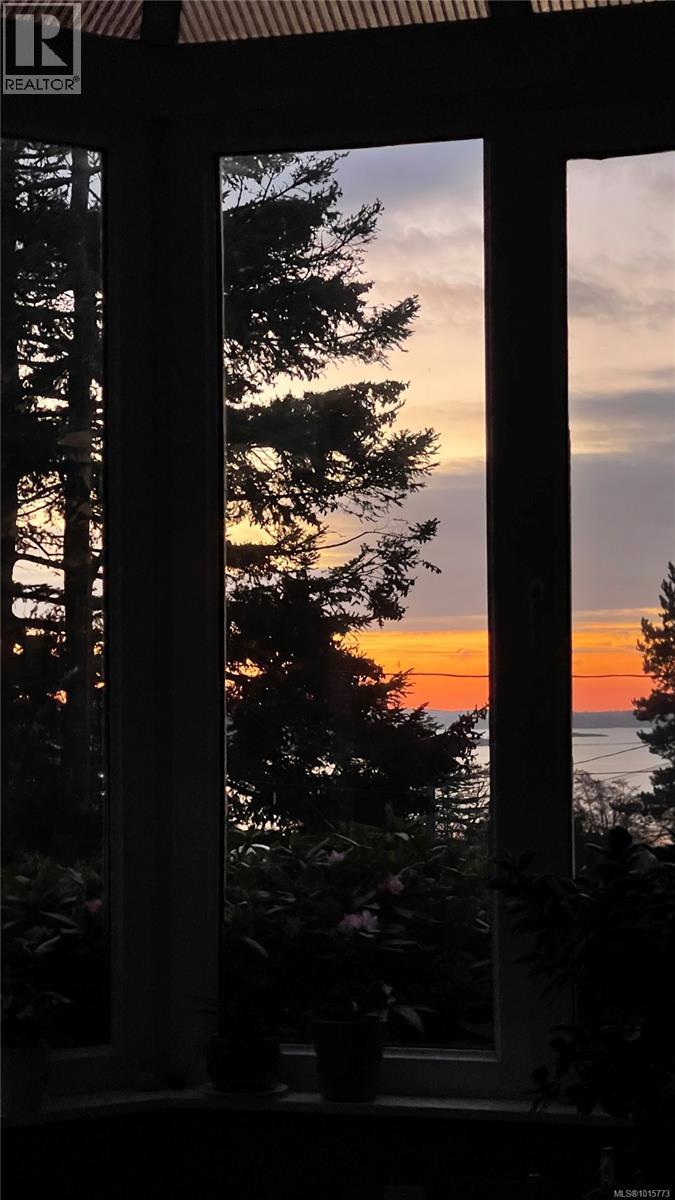  2559 Bermuda Place, Saanich