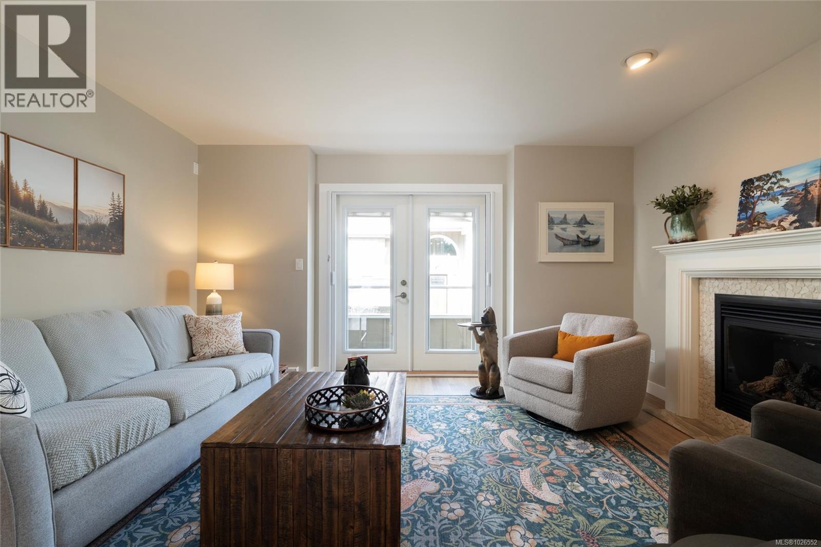  560 Heatherdale Lane, Saanich