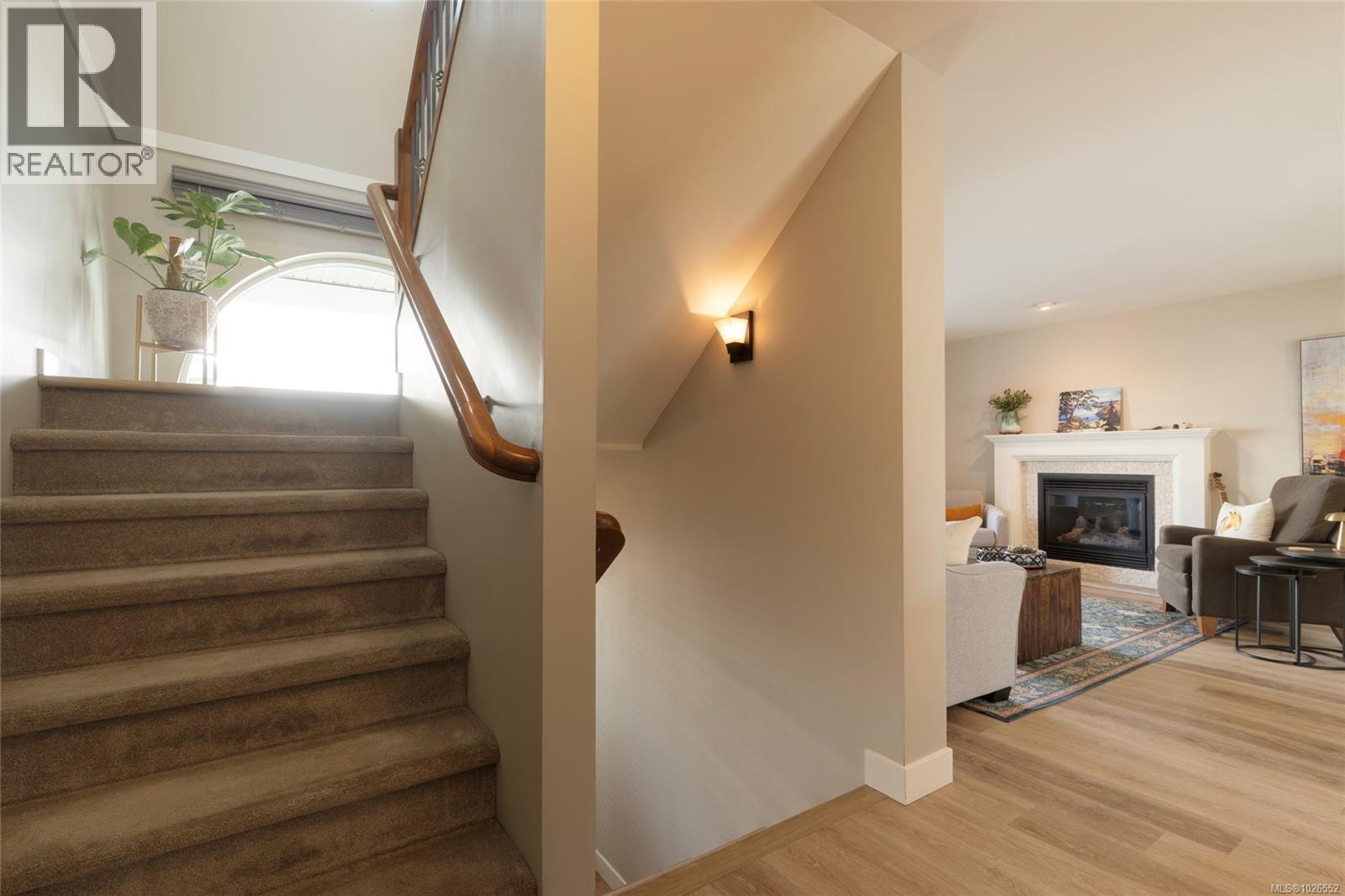  560 Heatherdale Lane, Saanich