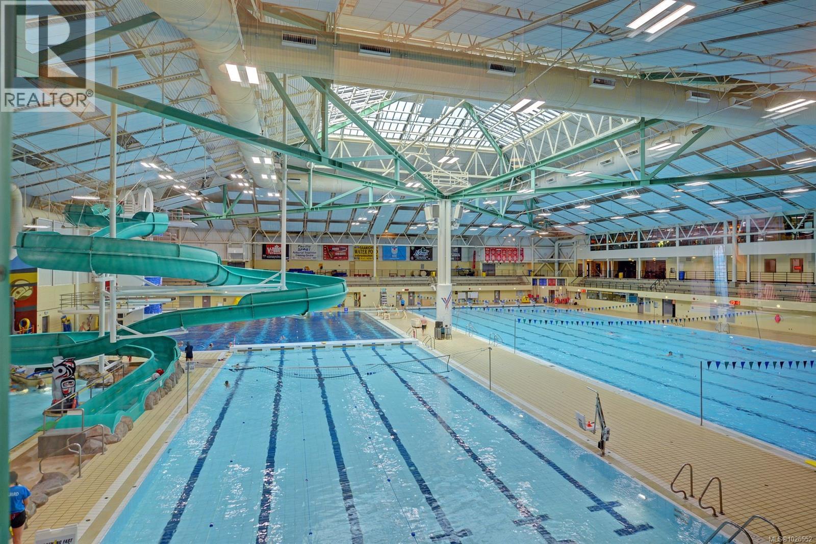  560 Heatherdale Lane, Saanich